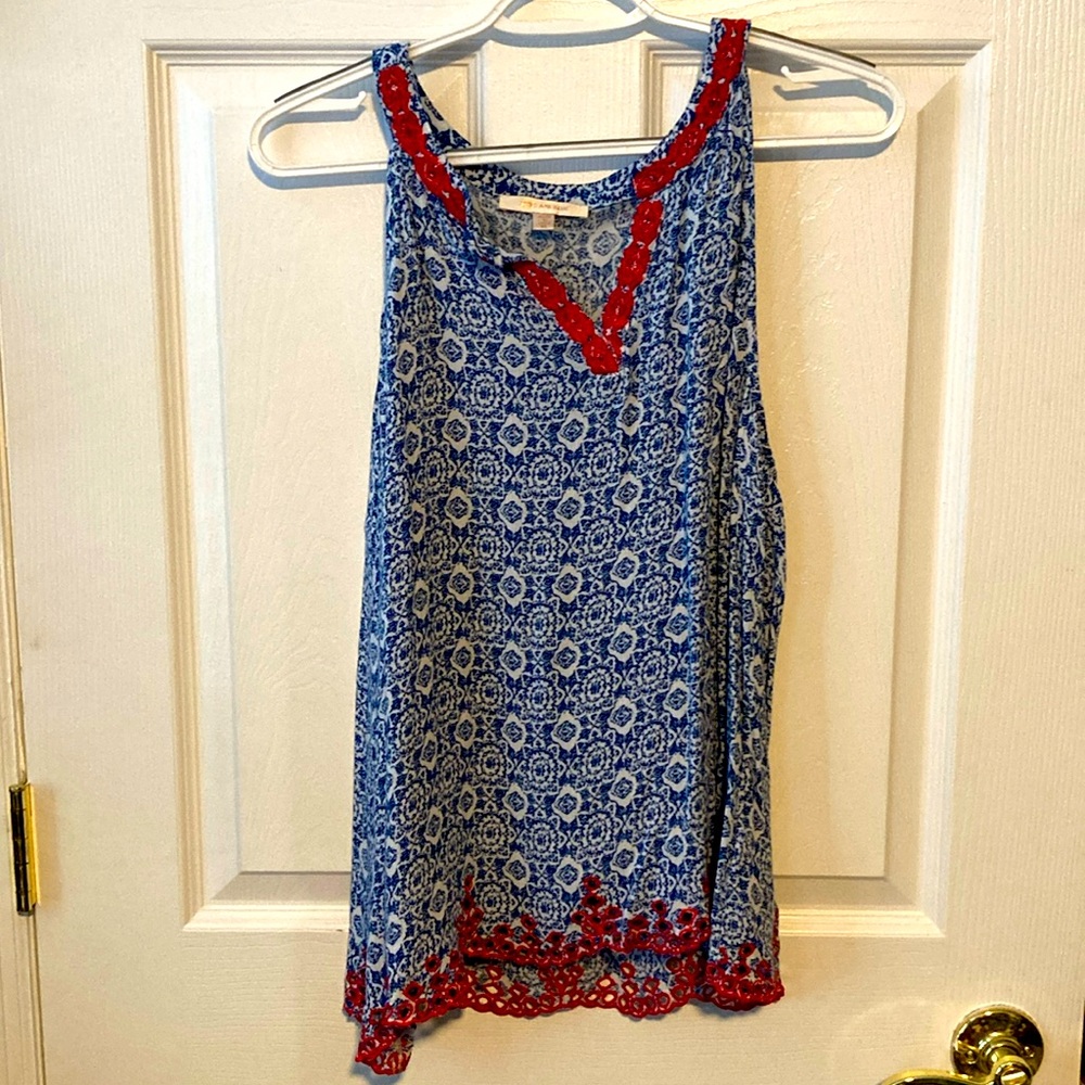 Skies are blue women’s top in XL